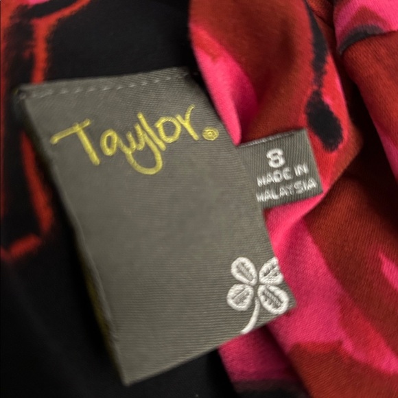 Taylor Red & Pink Floral Wrap Dress Women’s Size 8 - Picture 8 of 9